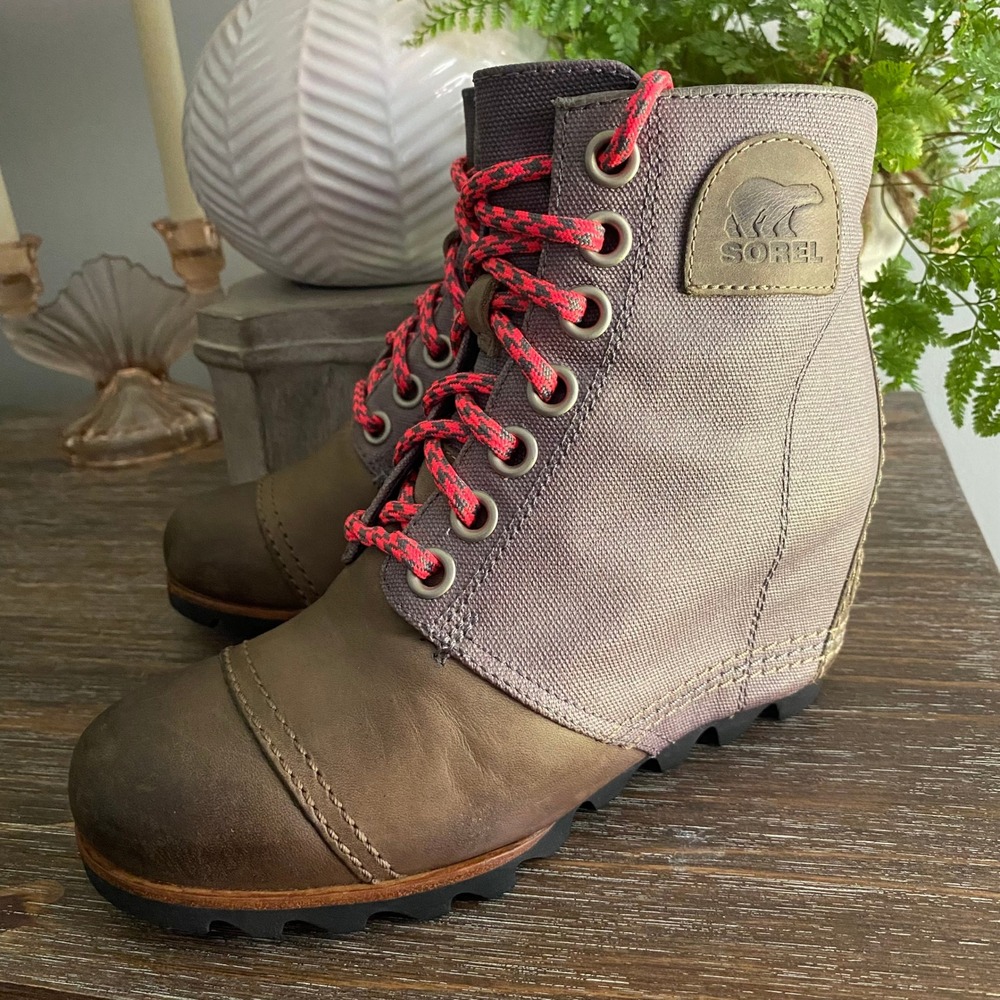 Sorel PDX 1964‎ Premium Joan Arctic Wedge Lace Up Hidden Wedge Boot RARE Brown 7
